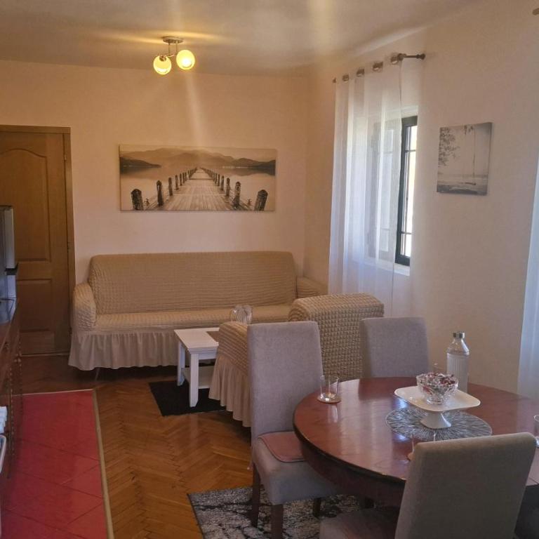 VUK's 5 min from the BEACH Two-Bedroom Apart - Apartman sa 2 Spavaće Sobe - 5