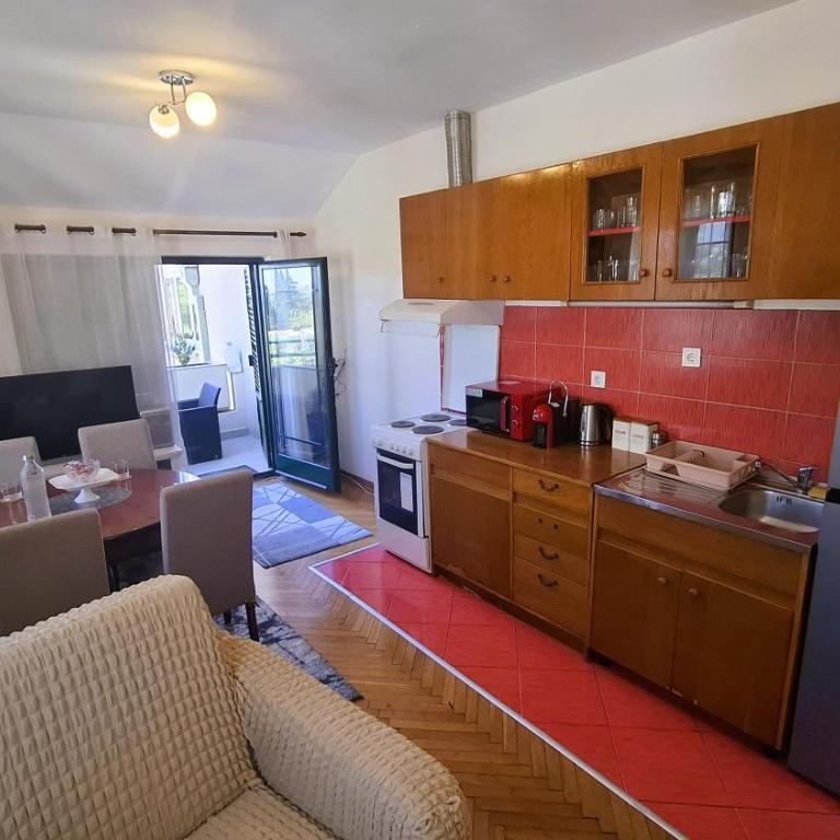 VUK's 5 min from the BEACH Two-Bedroom Apart - Apartman sa 2 Spavaće Sobe - 3