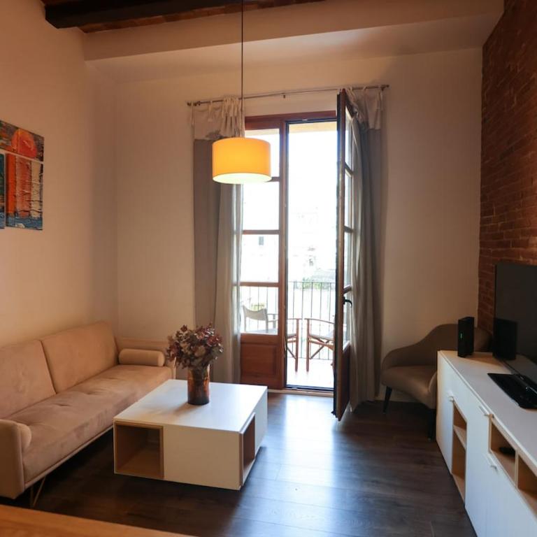 Bright and Spacious City Center Apartment - Two-Bedroom Apartment - 1