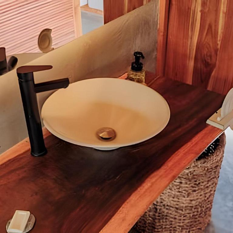 302 Beachfront Hotel Jaguar · Breakfast · Spa · AC - Bungalow - 15