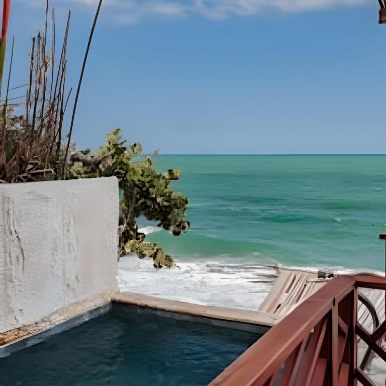 302 Beachfront Hotel Jaguar · Breakfast · Spa · AC - Bungalow - 41