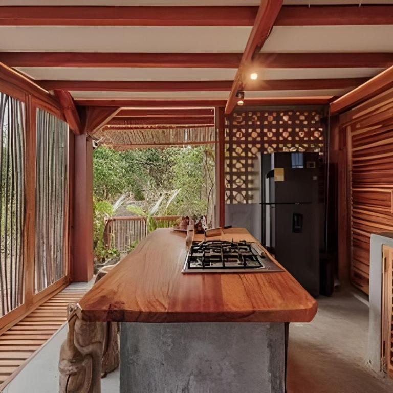 302 Beachfront Hotel Jaguar · Breakfast · Spa · AC - Bungalow - 57