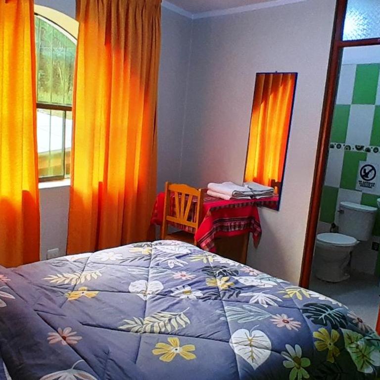 Hostal Selena - Double Room with Private Bathroom - 1