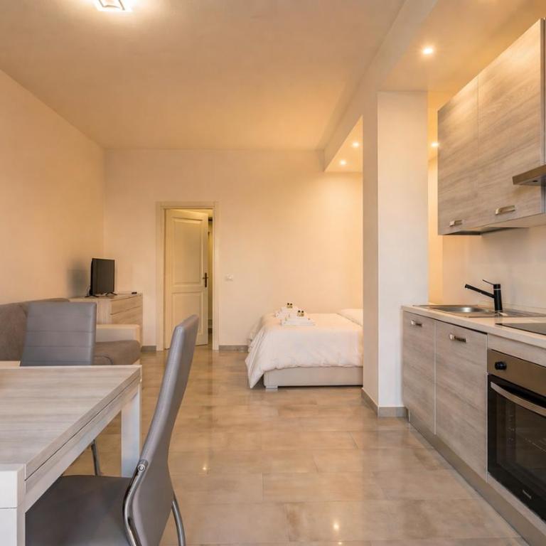 Dimoras Central Studio 4 Guests Parking - Appartamento Monolocale - 3
