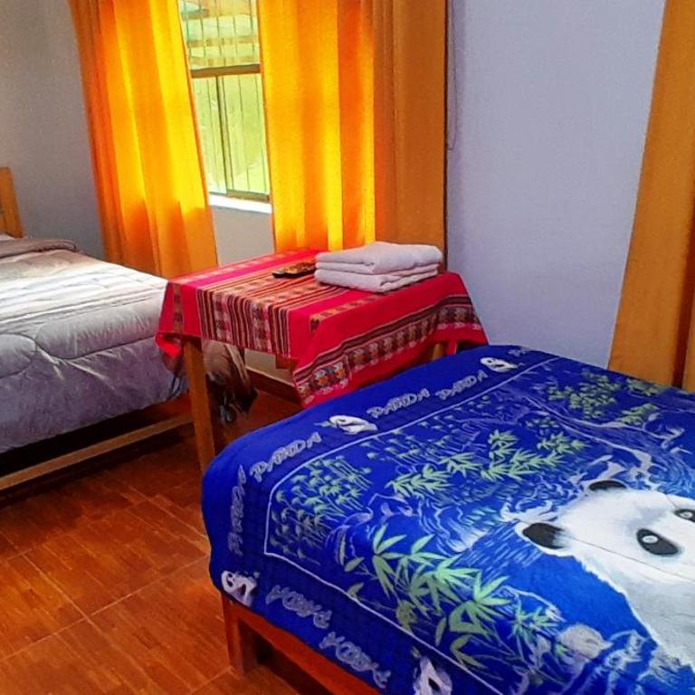 Hostal Selena - Triple Room with Private Bathroom - 1