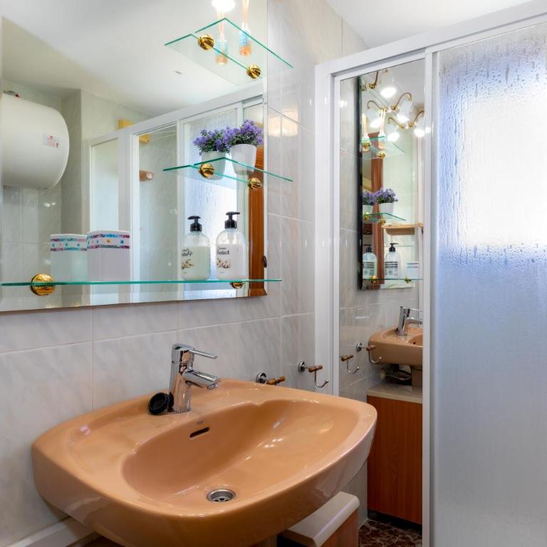 Apartment on Paseo Rosa dels Vents with AC - Apartamento de 2 dormitorios - 66