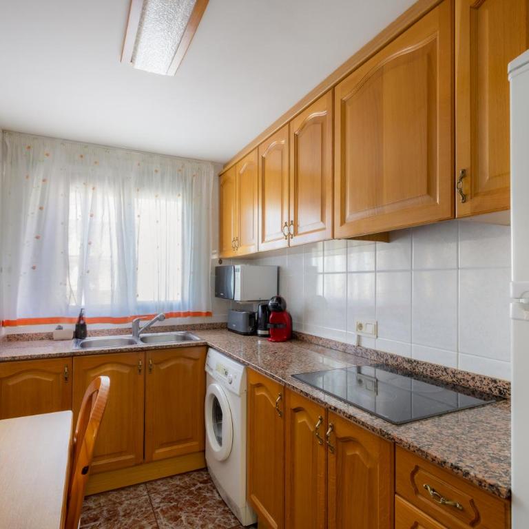 Apartment on Paseo Rosa dels Vents with AC - Apartamento de 2 dormitorios - 58