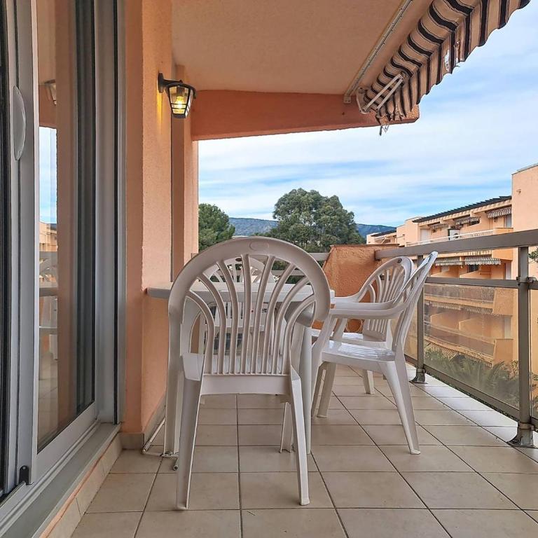 T2 Climatisé avec Garage à La Favière - FR-1-610-116 - Apartment - 1