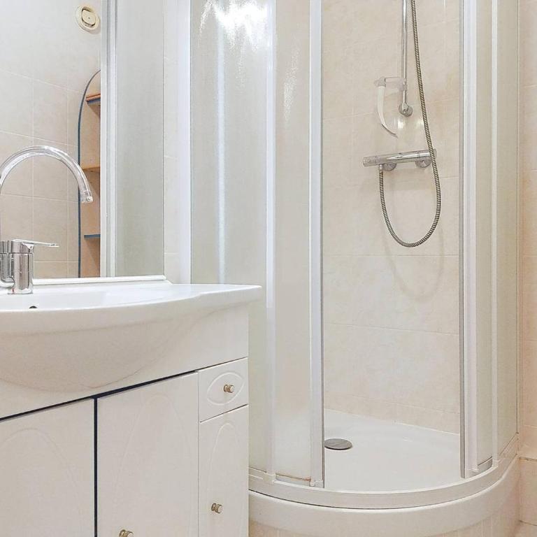 T2 Climatisé avec Garage à La Favière - FR-1-610-116 - Apartment - 8
