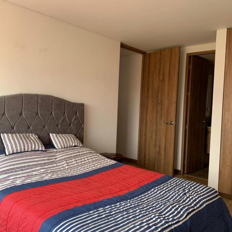 Habitación Privada en Paipa Centro Excelente Ubicación - Habitación Doble con baño privado - 1
