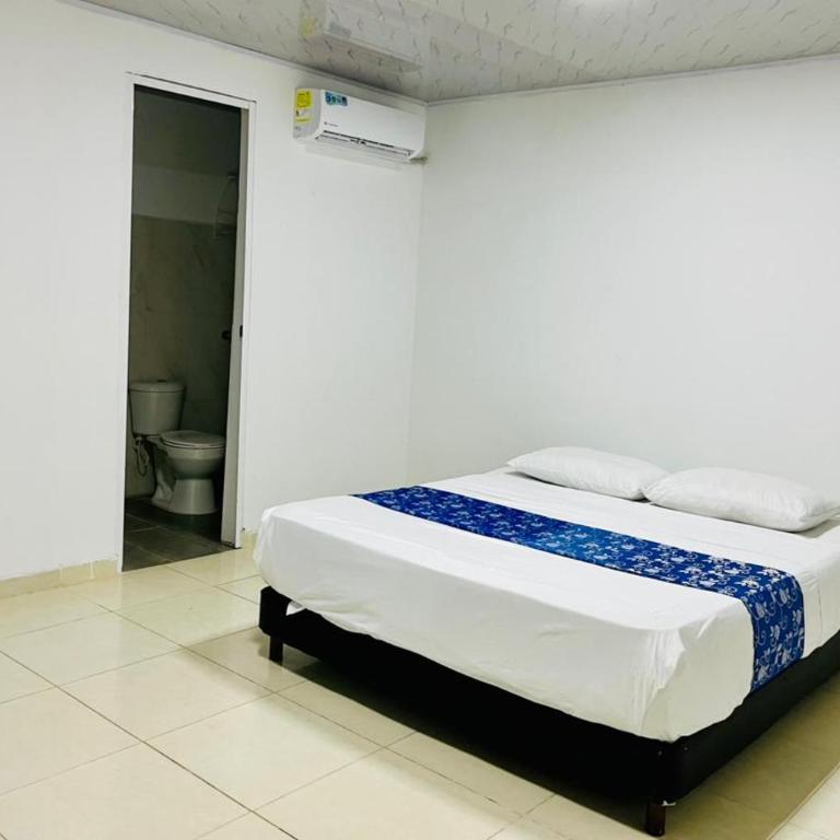 Hotel Roy - Double Room with Private Bathroom - 1