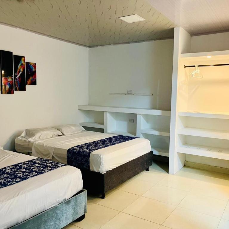 Hotel Roy - Double Room with Two Double Beds - 1