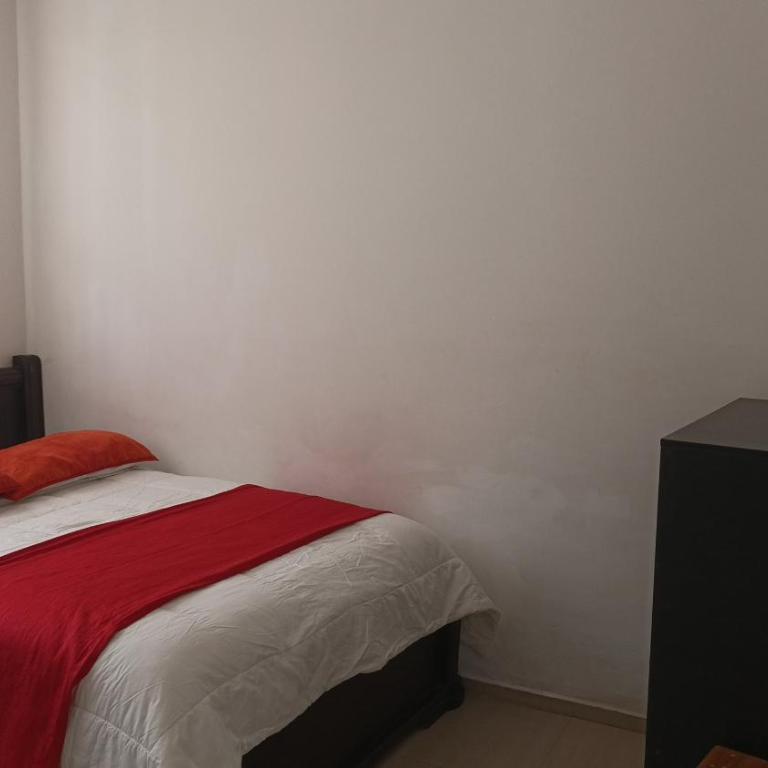 Llanganates - Double Room with Private Bathroom - 1