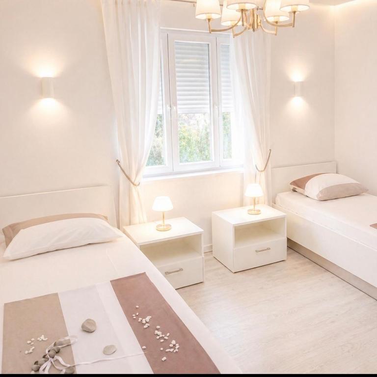 Relax Villa with Pool - Villa with Private Pool - 10
