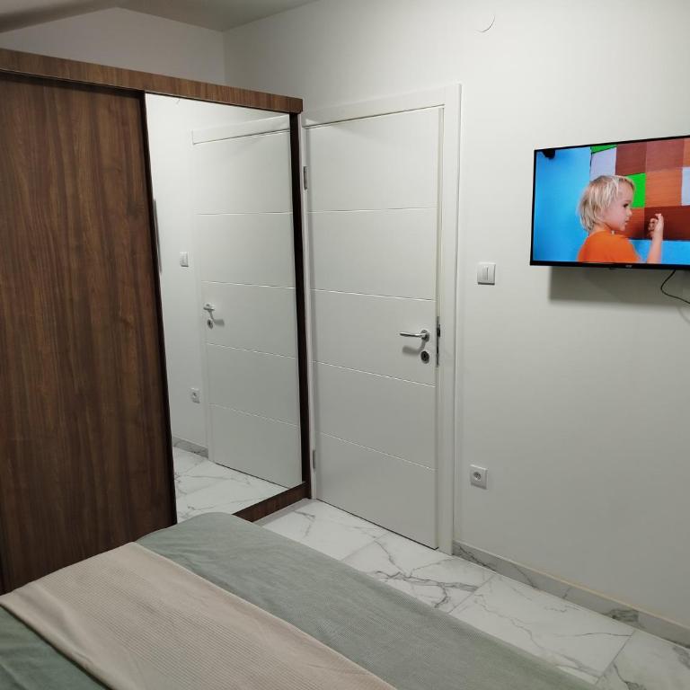 Cera luxe apartment 2 - One-Bedroom Apartment - 37