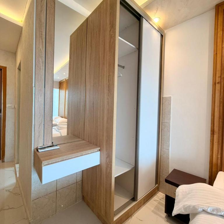 Beachfront Hotel Palma - Jaz - Komfor Četvorokrevetna Soba - 3