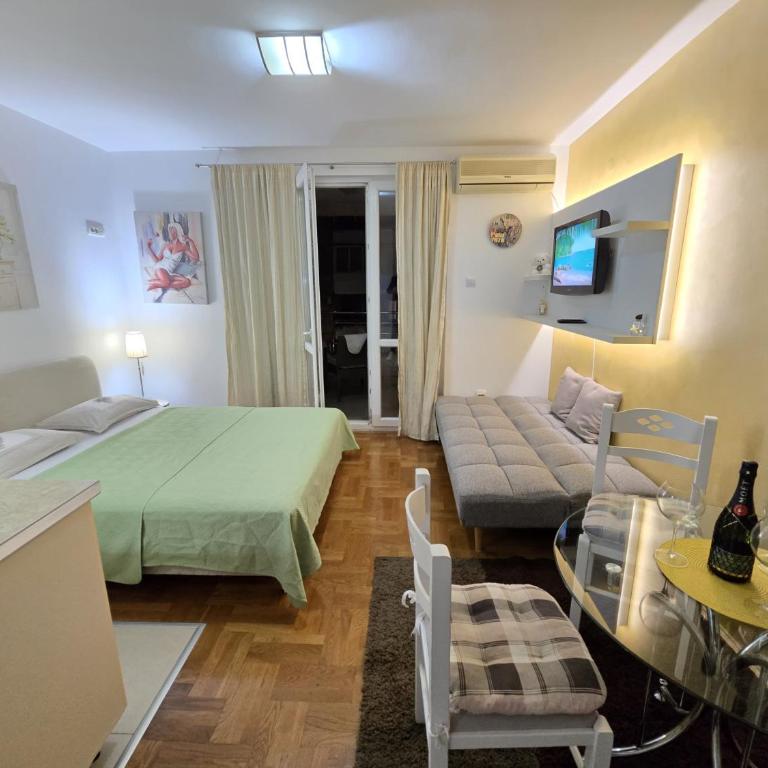 Apartman Avanti - Studio with Terrace - 9