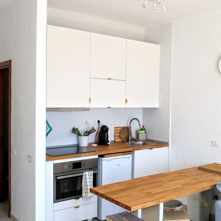 Cozy bungalow in a quiet residential area - One-Bedroom Apartment - 3