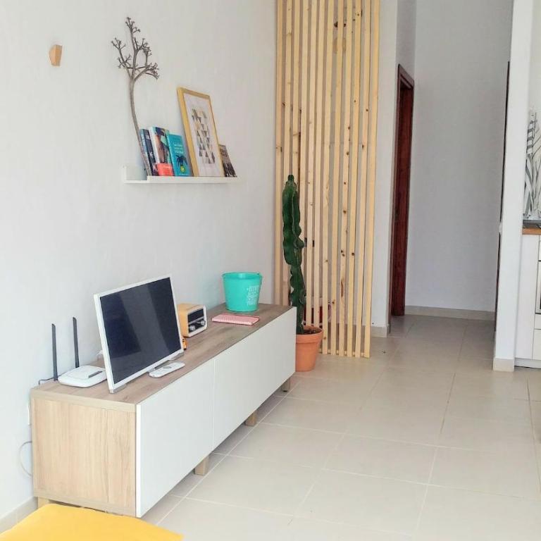 Cozy bungalow in a quiet residential area - One-Bedroom Apartment - 9