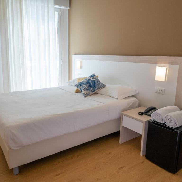 Hotel Canarie - Camera Matrimoniale - 3