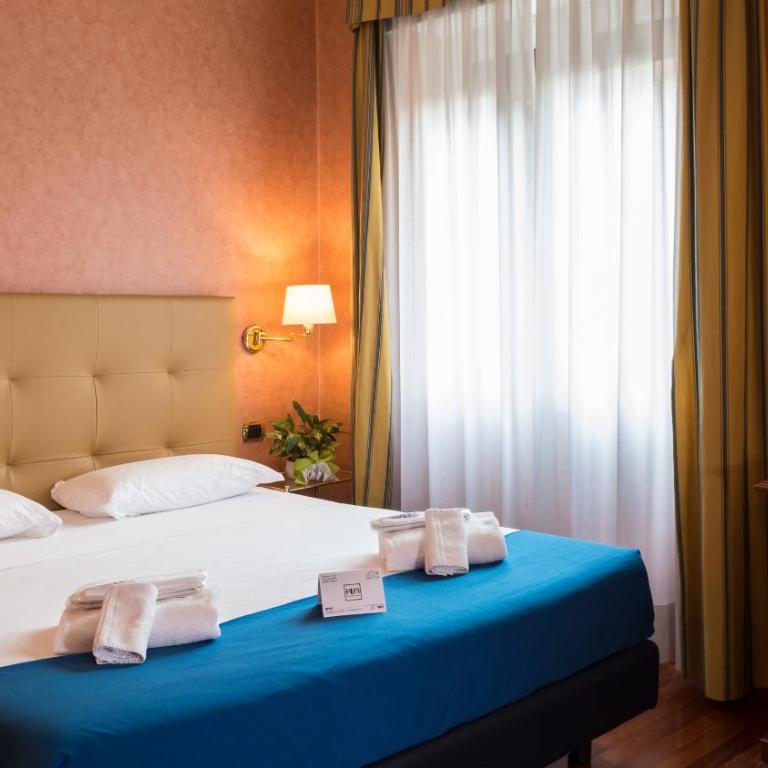 Hotel Lombardia - Camera Matrimoniale - 2