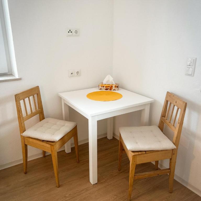 Haus Friedau - Doppelzimmer mit Dusche - 2