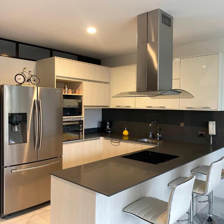 Center City Flats - Square Building Poblado - Apartamento Deluxe - 9