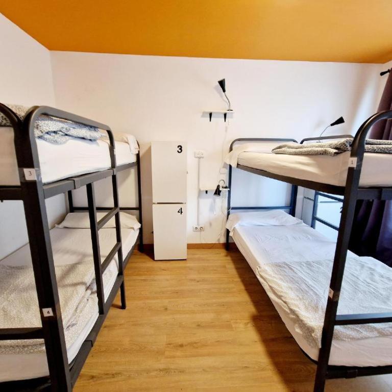 Arc House Barcelona - 4-Bed Mixed Dormitory Room - 1
