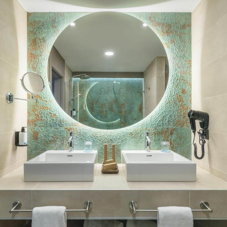Occidental Puerto Banús - Habitación Familiar Deluxe (2 adultos + 2 niños) - 5