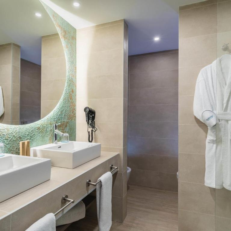 Occidental Puerto Banús - Suite Junior (2 adultos + 1 niño) - 4