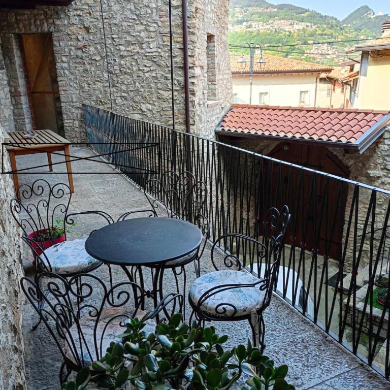 Albergo Diffuso Borgo Piovere, Noemi, 3-room Apartmen historic center - Appartamento con 2 Camere da Letto e Balcone - 25