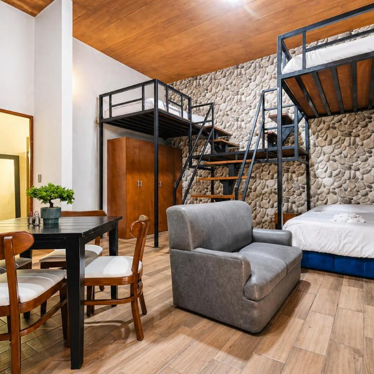 Departamento doble altura con balcón y alberca - One-Bedroom Apartment - 2