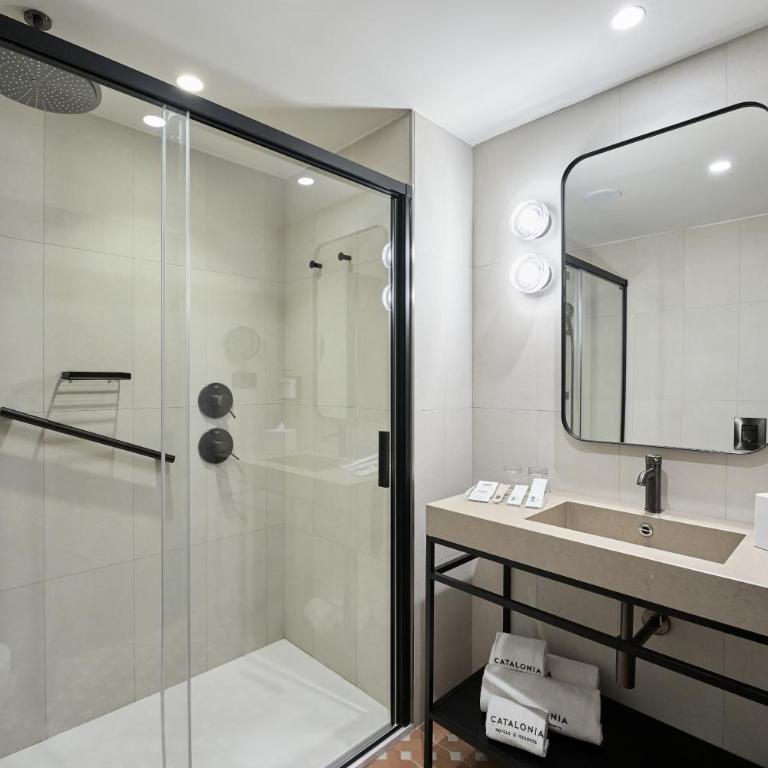 Catalonia Barcelona Beach - Premium Room - 3