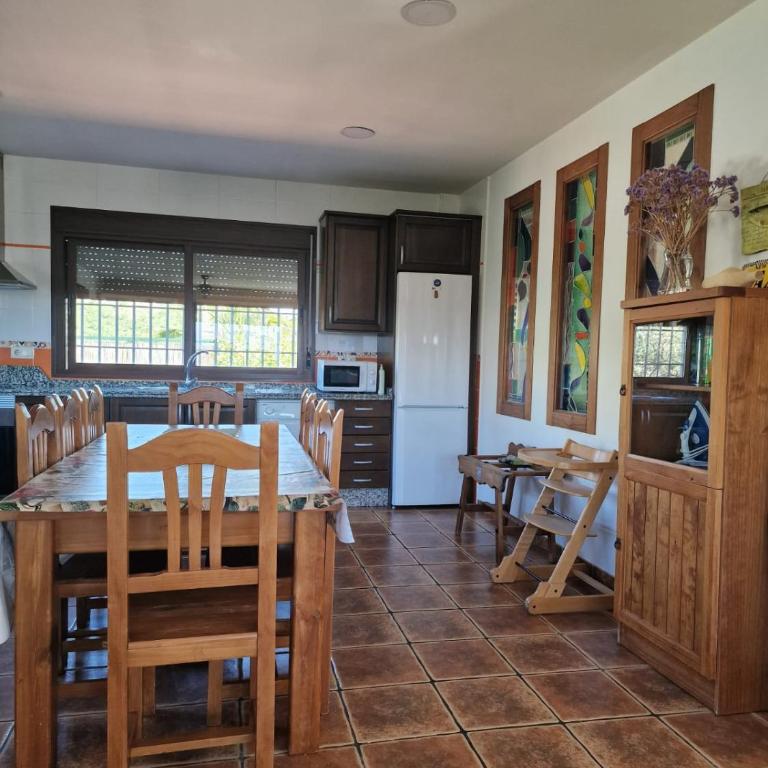 La Viña de la Tireta Casa Rural con impresionantes vistas, chimenea, barbacoa y piscina a 20 min de la costa - Villa con piscina privada - 63