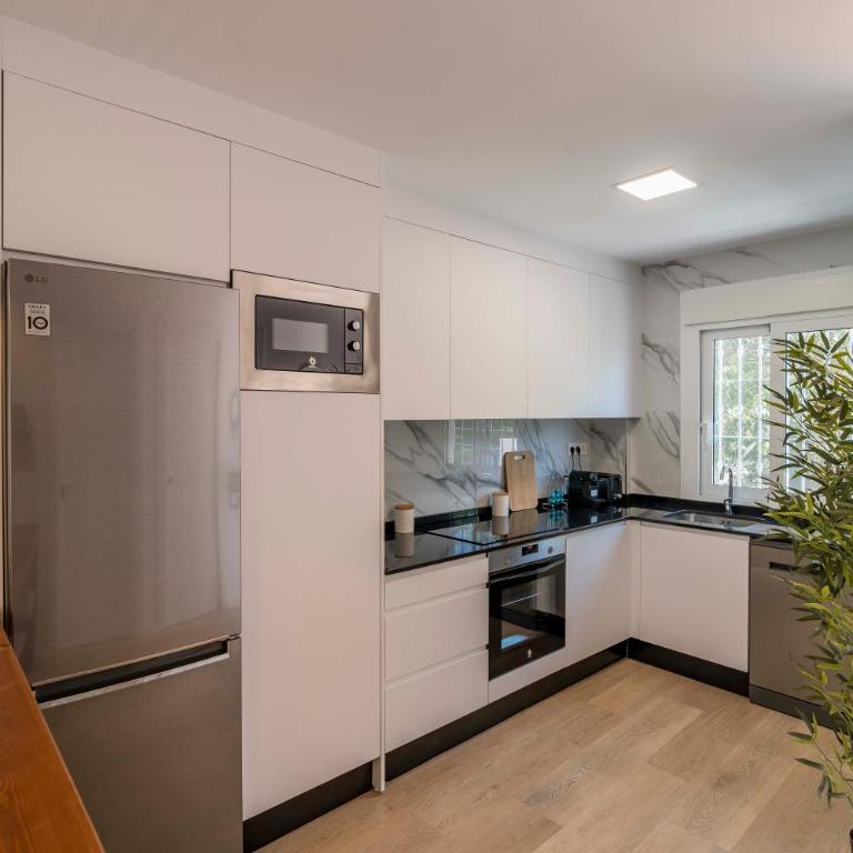 Casa Faro, Apartment with private rooftop terrace, 5 minutes from La Viborilla beach, Benalmádena - Apartamento de 2 dormitorios - 8
