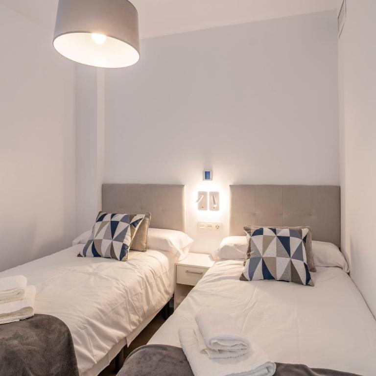 Casa Faro, Apartment with private rooftop terrace, 5 minutes from La Viborilla beach, Benalmádena - Apartamento de 2 dormitorios - 16