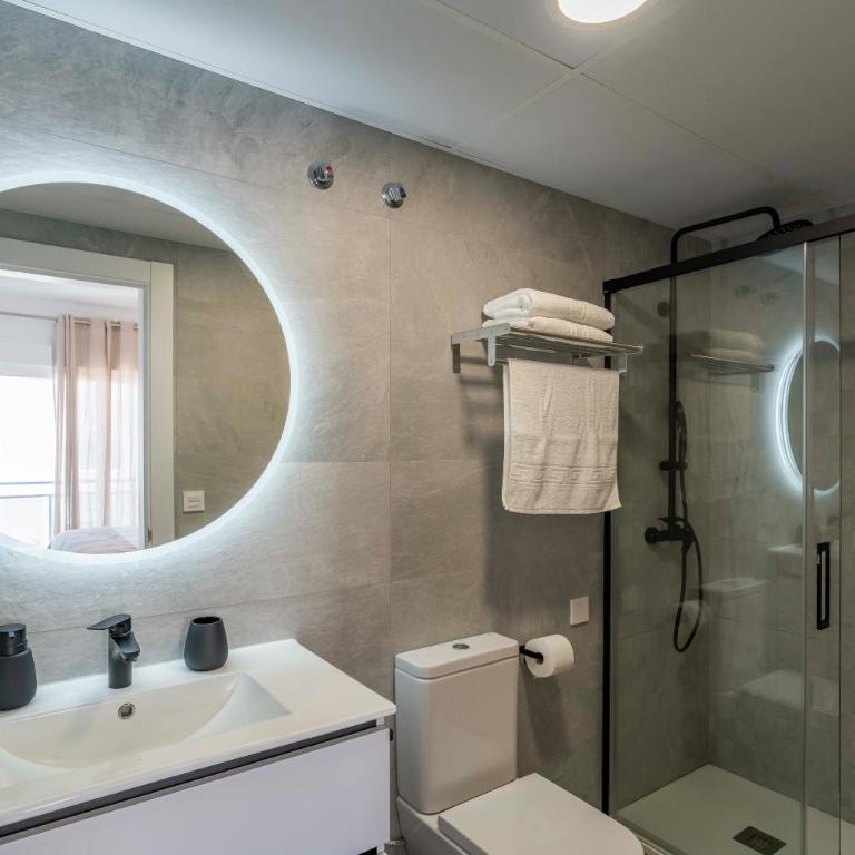 Casa Faro, Apartment with private rooftop terrace, 5 minutes from La Viborilla beach, Benalmádena - Apartamento de 2 dormitorios - 21