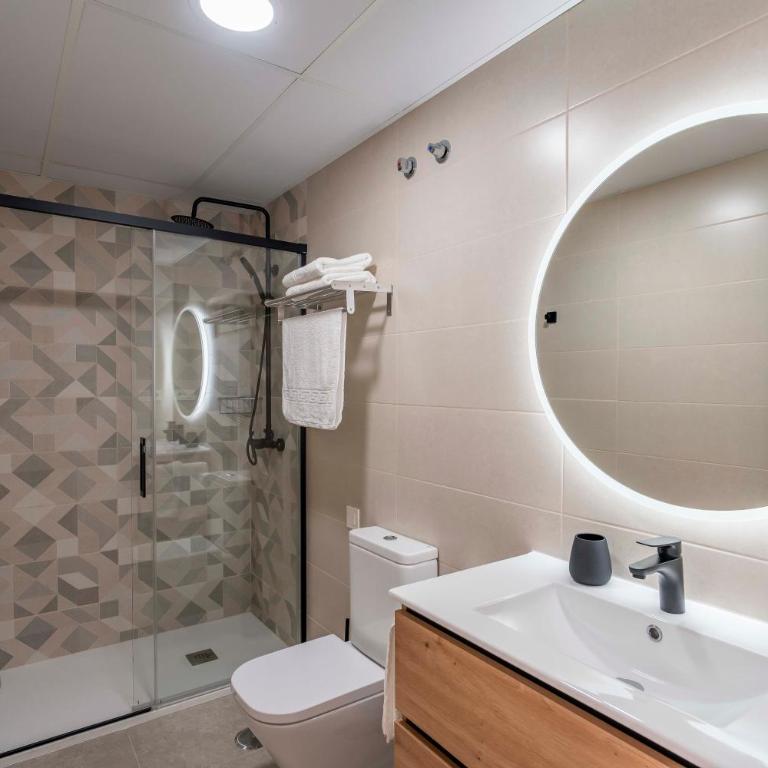 Casa Faro, Apartment with private rooftop terrace, 5 minutes from La Viborilla beach, Benalmádena - Apartamento de 2 dormitorios - 22