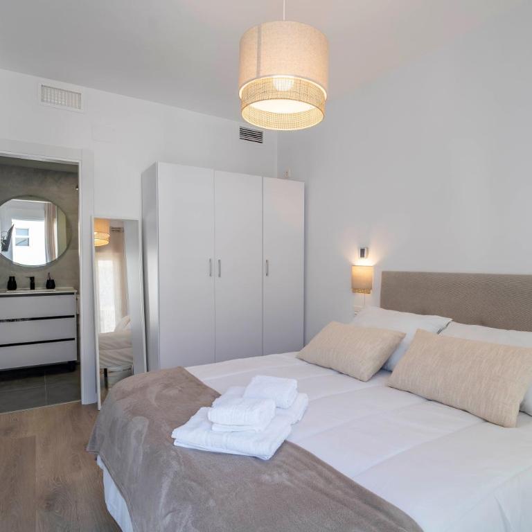 Casa Faro, Apartment with private rooftop terrace, 5 minutes from La Viborilla beach, Benalmádena - Apartamento de 2 dormitorios - 13