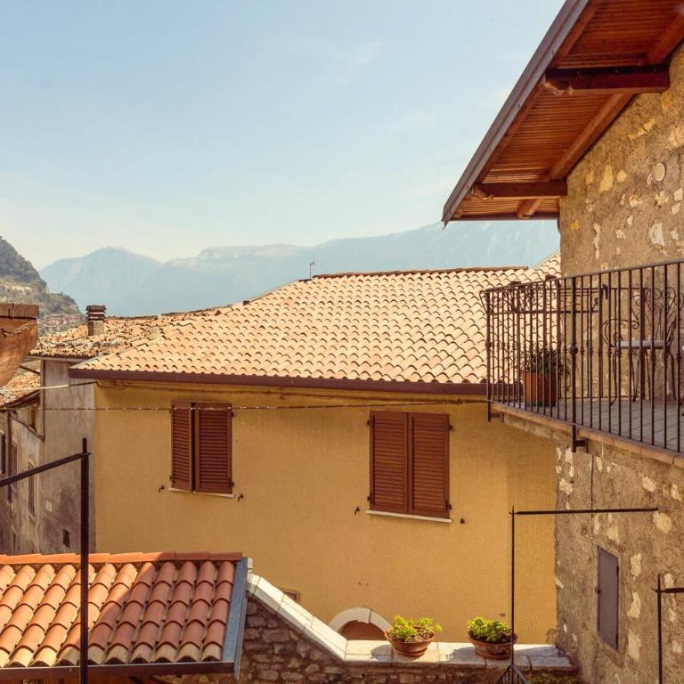 Albergo Diffuso Borgo Piovere, Noemi, 3-room Apartmen historic center - Appartamento con 2 Camere da Letto e Balcone - 23