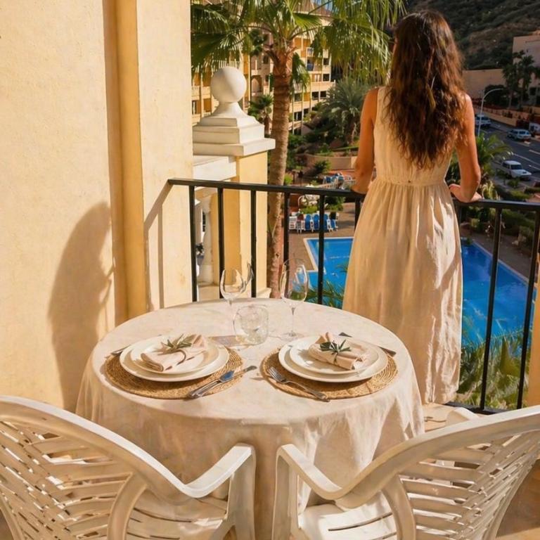 The Poolside Haven, Azure Dreams - Estudio Doble Deluxe - 8