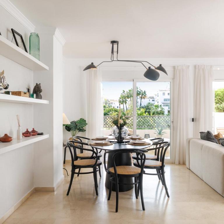 MARBELLA BANUS SUITES - Terrazas de Banus Flat, in the Heart of Banus - Two-Bedroom Apartment - 2
