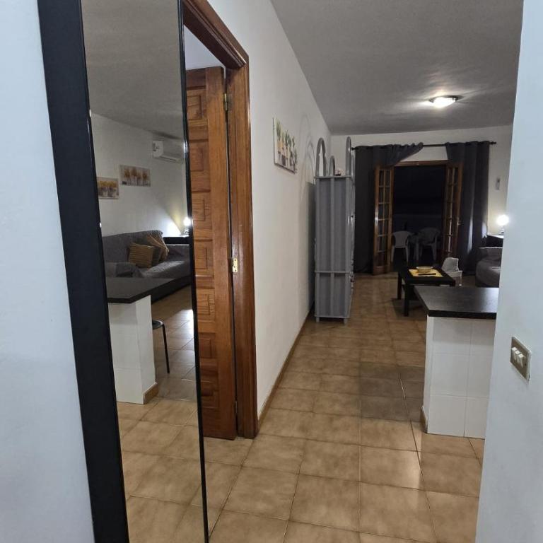 Los Cristianos Apartment, 1 bedroom Wifi Free & Big Terrace - Apartamento de 1 dormitorio - 4