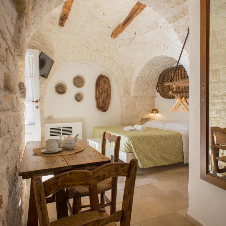 Trullo Soave Suite - outdoor jacuzzi - One-Bedroom Apartment with Spa Bath - 19