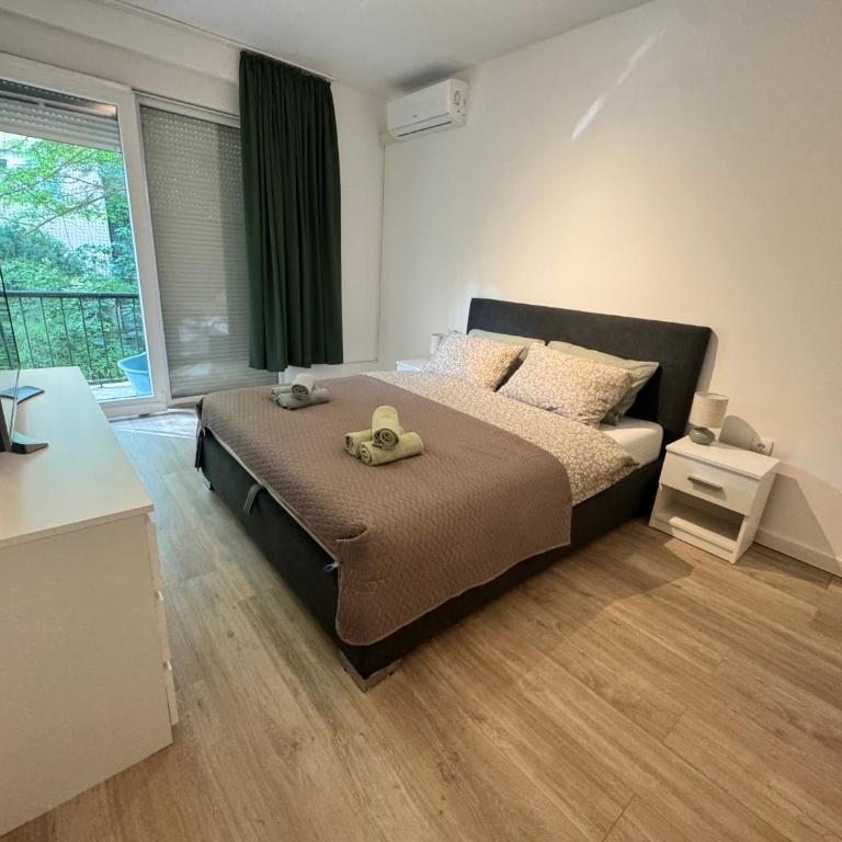 Luna - Two-Bedroom Apartment - 13