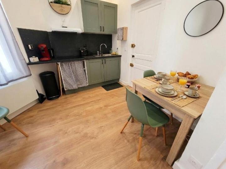 Charming Studio in Heart of Beziers Near Cathedral and Shops - Appartement 1 Chambre - 6