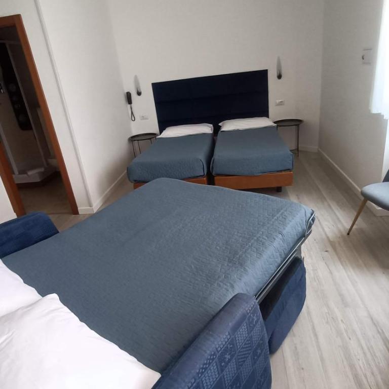 Hotel Everest Arco - Camera Quadrupla Economy - 2