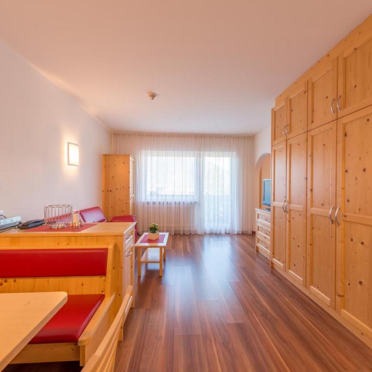 Residence Neuhäuslhof, Apartments Meran, GuestPass - Appartamento con Vista Montagna - 8