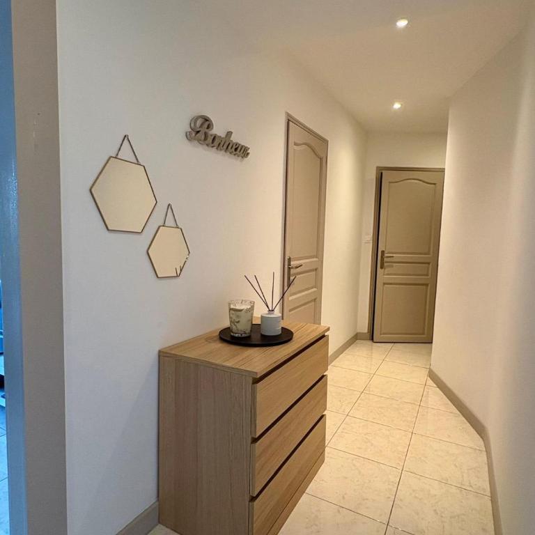 Cannes Centre Grand 3 chambres avec terrasse - Appartement - 6