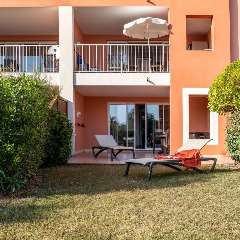 Résidence Pierre & Vacances Premium Les Calanques des Issambres - Appartement 1 Chambre avec Coin Nuit dans Alcôve, Climatisation et Terrasse ou Balcon (6 Personnes) - 3